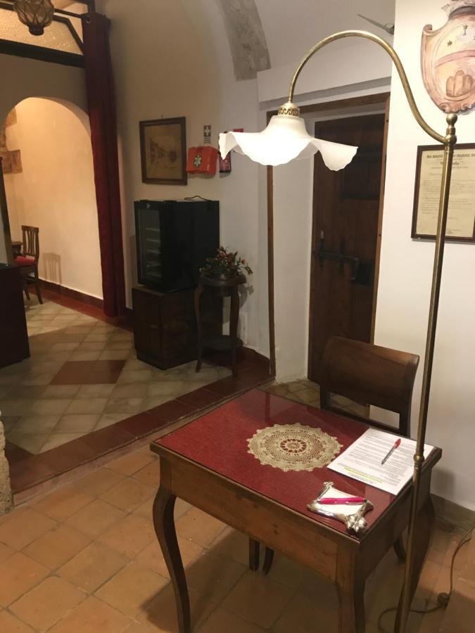 Le Prigioni Del Palazzo B&B Sora Exteriör bild