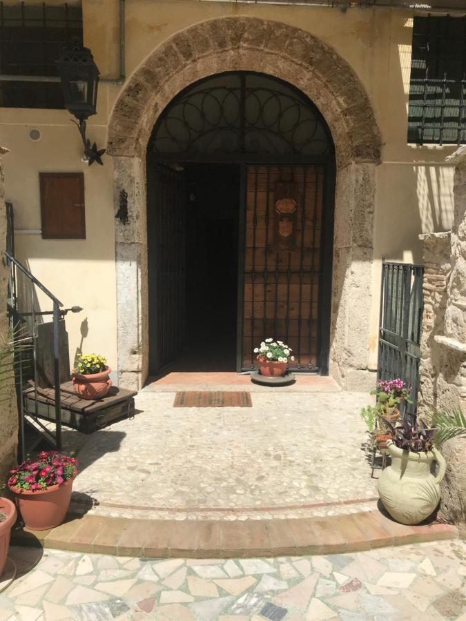 Le Prigioni Del Palazzo B&B Sora Exteriör bild