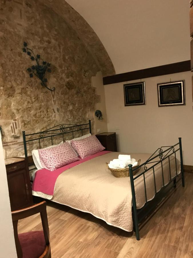 Le Prigioni Del Palazzo B&B Sora Exteriör bild